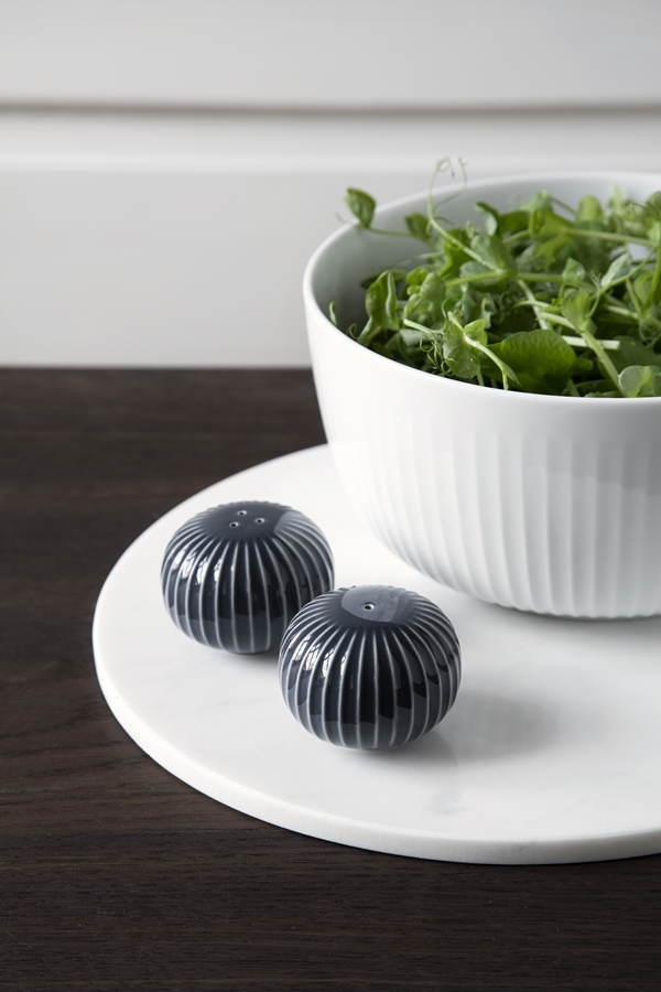 Hammershøi Salt and Pepper Shakers Anthracite 1